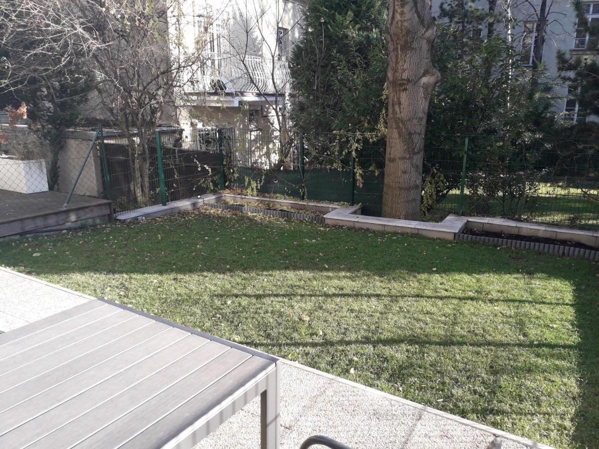 דירות וינה Cosy Flat In The Quiet Area With Own Garden, Free Parking And Direct Public Transport Link To The Centre מראה חיצוני תמונה